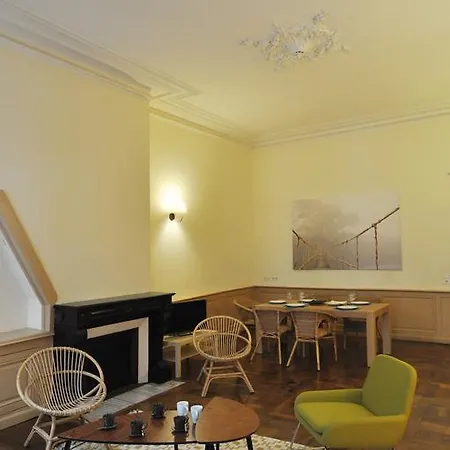 Appartement Amirauté Royale *